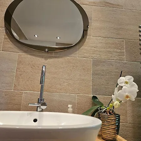 アパート Moai - Gardenview - Business Travel - Kostenloser Parkplatz, Glasfaser, Waschtrockner, Smart Tv, Qbo Essential, Ergonomischer Schreibtisch