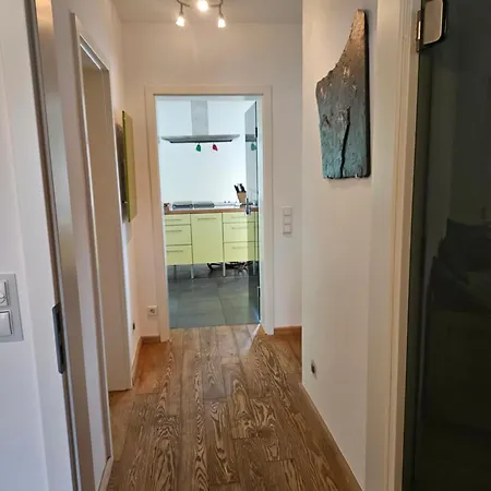 Residence Moai - Gardenview - Business Travel - Kostenloser Parkplatz, Glasfaser, Waschtrockner, Smart Tv, Ergonomischer Schreibtisch * エルランゲン