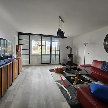 Moai - Exklusiver Rueckzugsort Fuer Geschaeftsreisen - Kostenloser Parkplatz, Wlan, Waschtrockner, Smart Tv, Qbo Essential, Ergonomischer Schreibtisch Apartment Erlangen