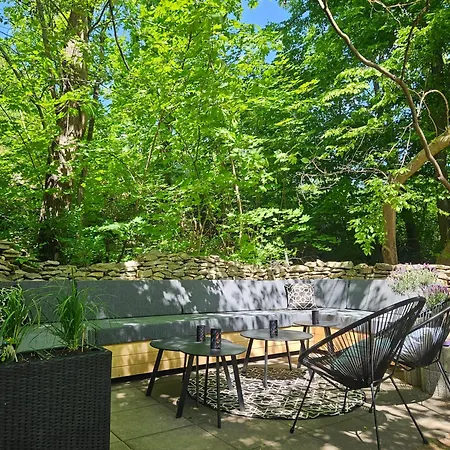 Residence Moai - Exklusiver Rückzugsort für Geschäftsreisen - kostenloser Parkplatz, WLAN, Waschtrockner, Smart TV, Qbo ESSENTIAL, ergonomischer Schreibtisch Apartamento *